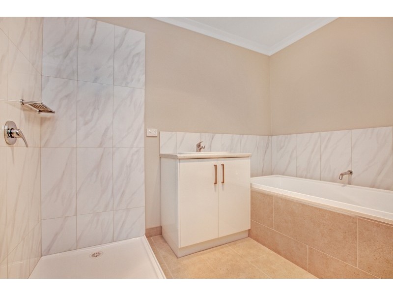 16 Darling Street, Sebastopol VIC 3356