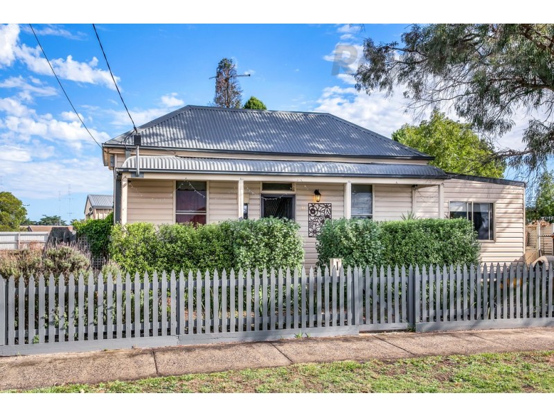 14 Bridge Street, Sebastopol VIC 3356