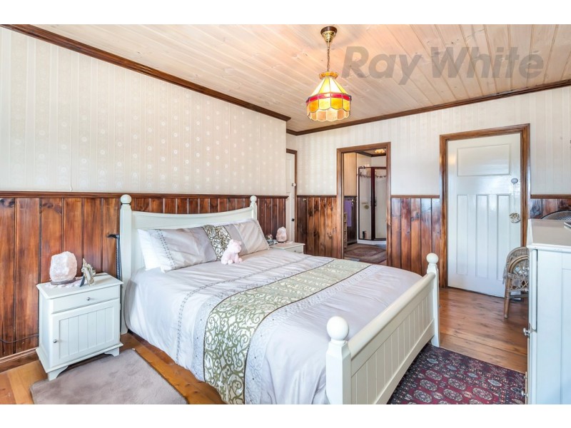 1-3 Stanbury Avenue, Canadian VIC 3350