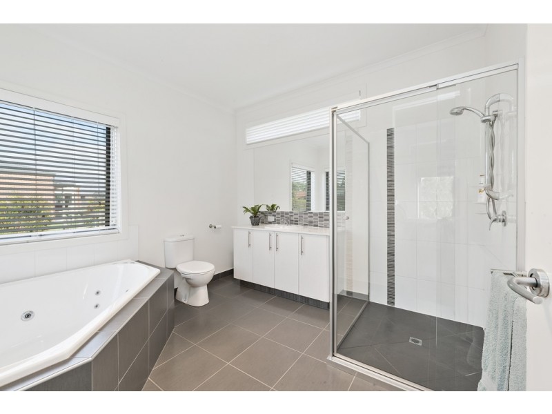 73 Ibis Gardens Court, Cardigan VIC 3352