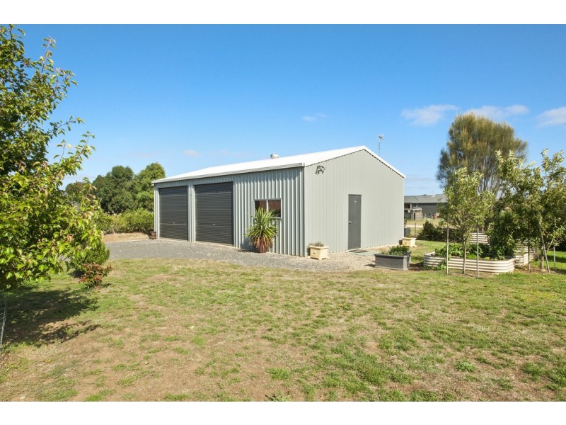 73 Ibis Gardens Court, Cardigan VIC 3352