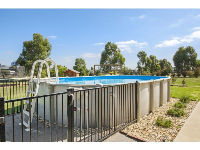 73 Ibis Gardens Court, Cardigan VIC 3352