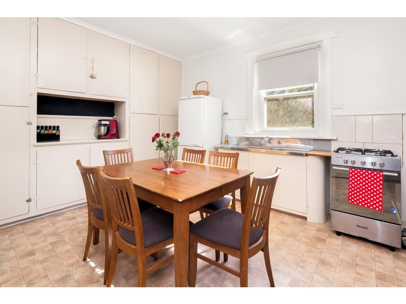 34 Rogers St, Creswick VIC 3363