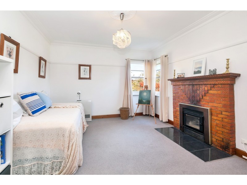 34 Rogers St, Creswick VIC 3363