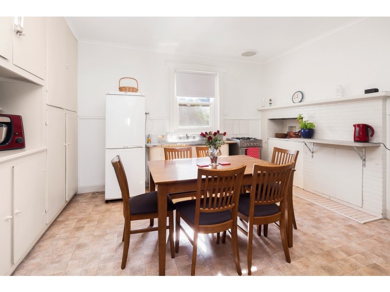 34 Rogers St, Creswick VIC 3363