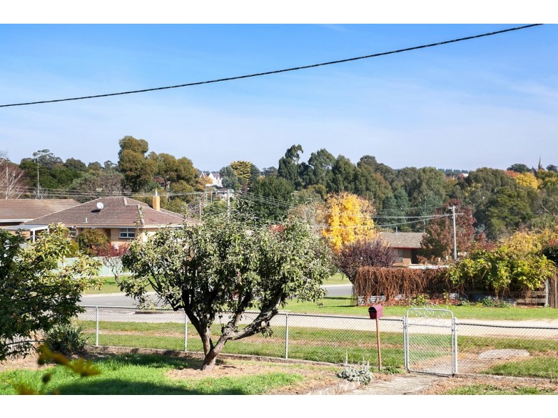 34 Rogers St, Creswick VIC 3363