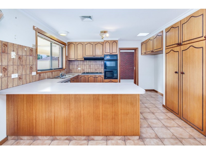 66 Langstaffe Drive, Wendouree VIC 3355