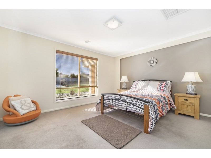 11 Corriedale Court, Alfredton VIC 3350