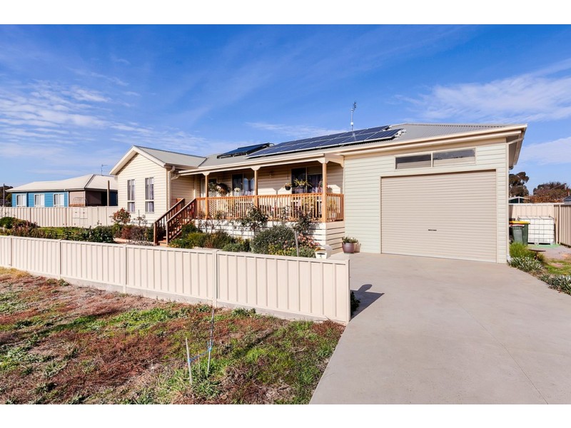 5 Queen St, Carisbrook VIC 3464
