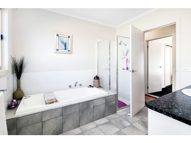5 Queen St, Carisbrook VIC 3464