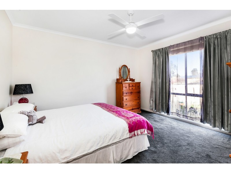 5 Queen St, Carisbrook VIC 3464