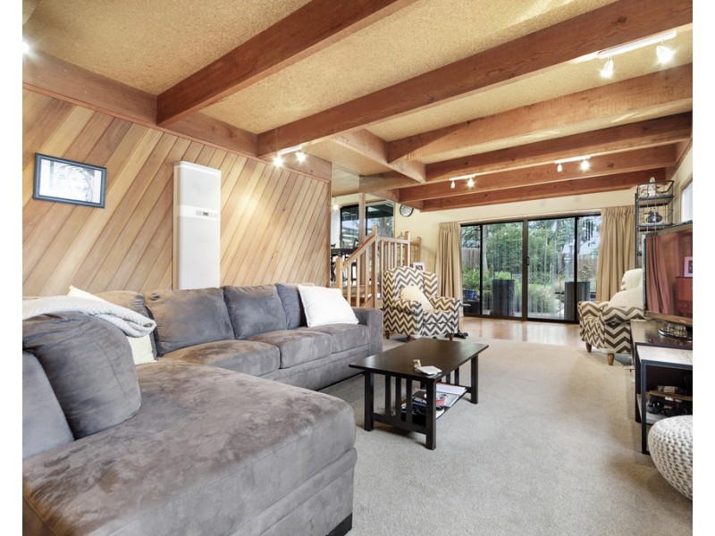 10 Hale Avenue, Mount Clear VIC 3350