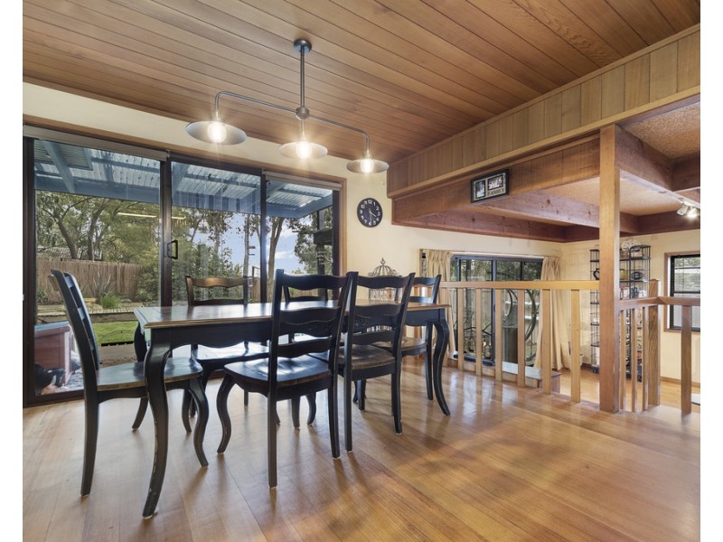 10 Hale Avenue, Mount Clear VIC 3350