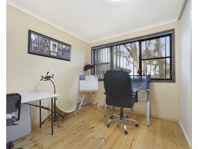 10 Hale Avenue, Mount Clear VIC 3350