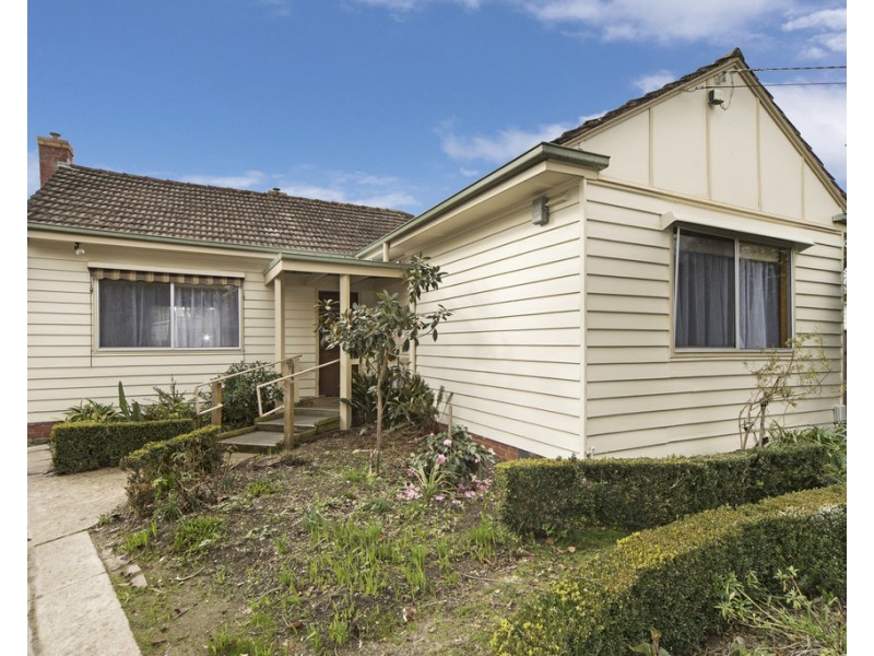16 Smith Street, Newington VIC 3350