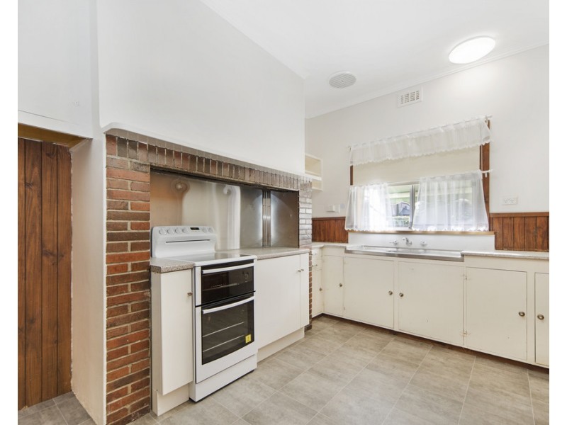 16 Smith Street, Newington VIC 3350