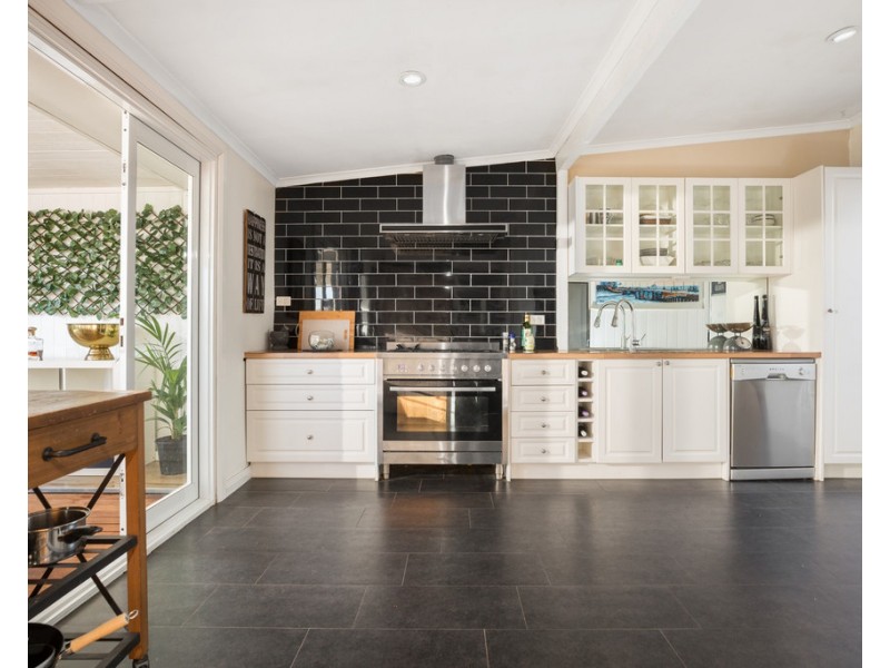 411 Nicholson Street, Black Hill VIC 3350