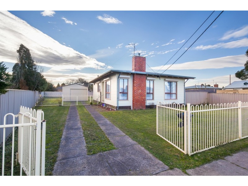 5 Violet Grove, Wendouree VIC 3355