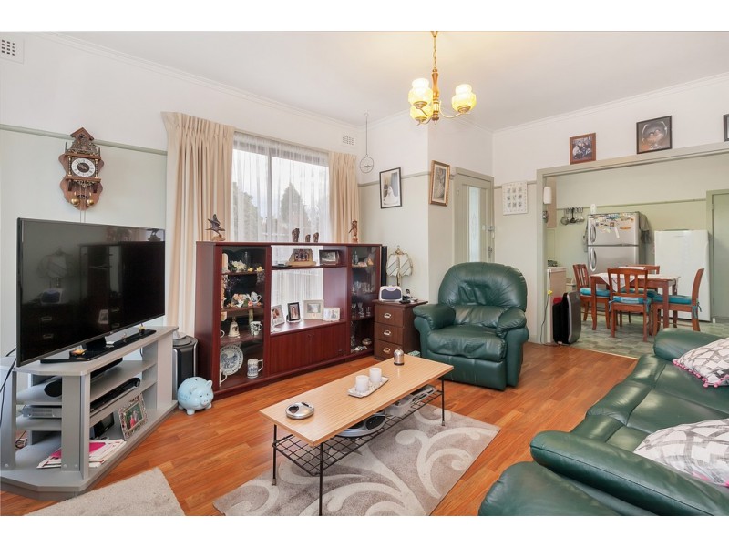 5 Violet Grove, Wendouree VIC 3355