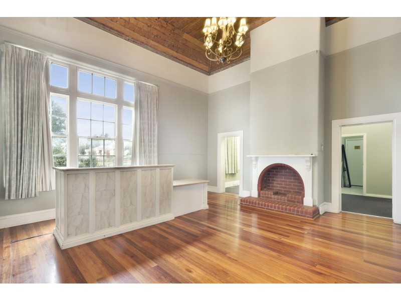 120 English Street, Golden Point VIC 3350