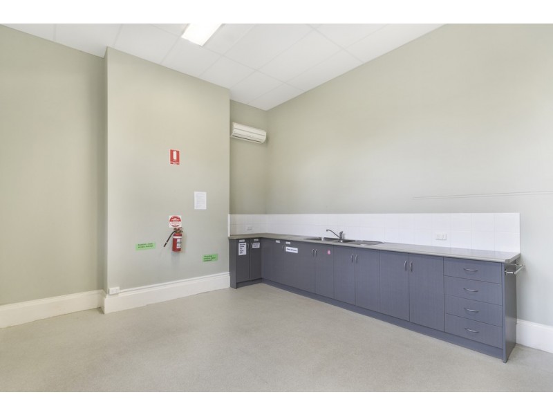 120 English Street, Golden Point VIC 3350