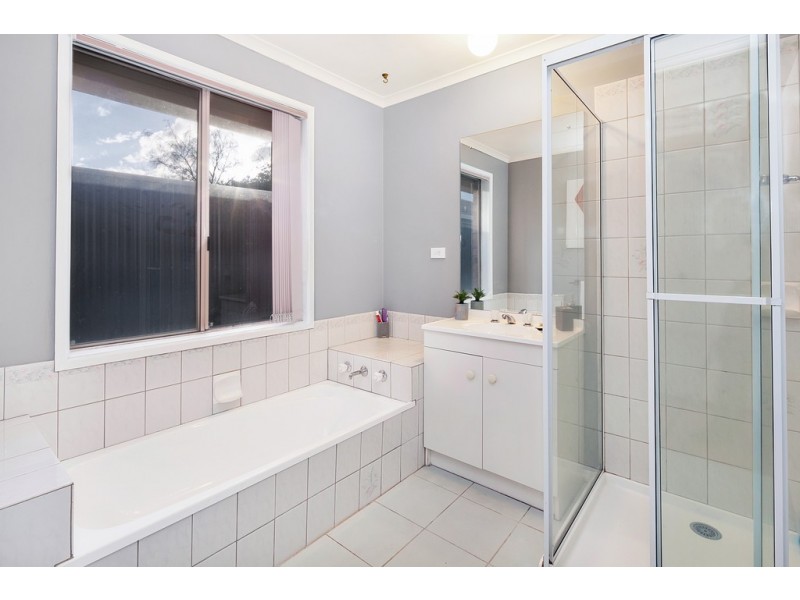 29 Hume Crescent, Alfredton VIC 3350