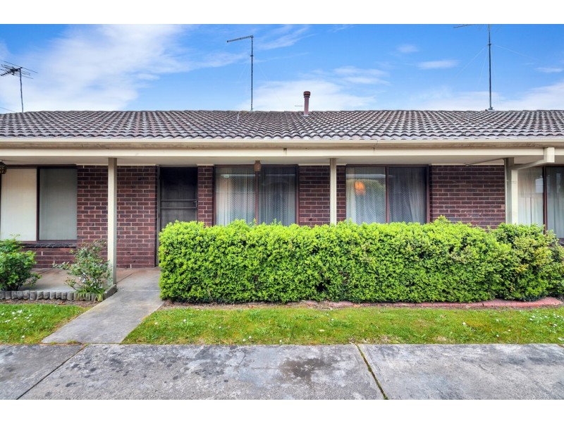 2/424 Forest Street, Wendouree VIC 3355