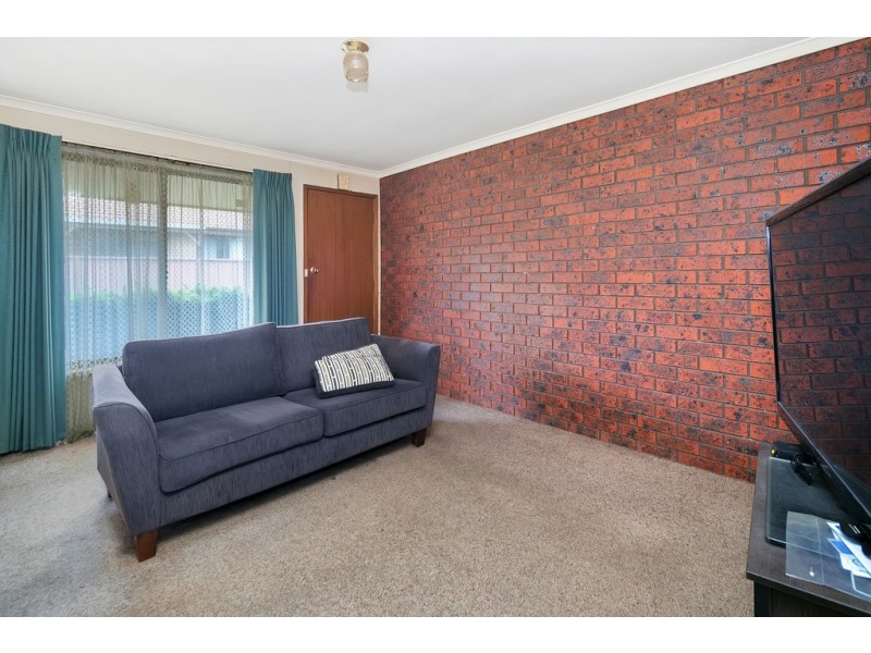 2/424 Forest Street, Wendouree VIC 3355