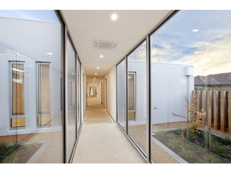 1042 Howitt St, Wendouree VIC 3355