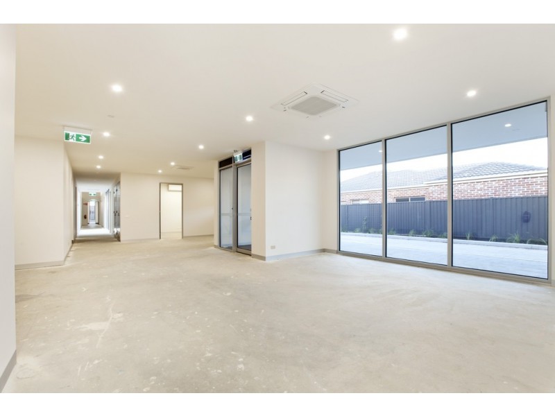 1042 Howitt St, Wendouree VIC 3355