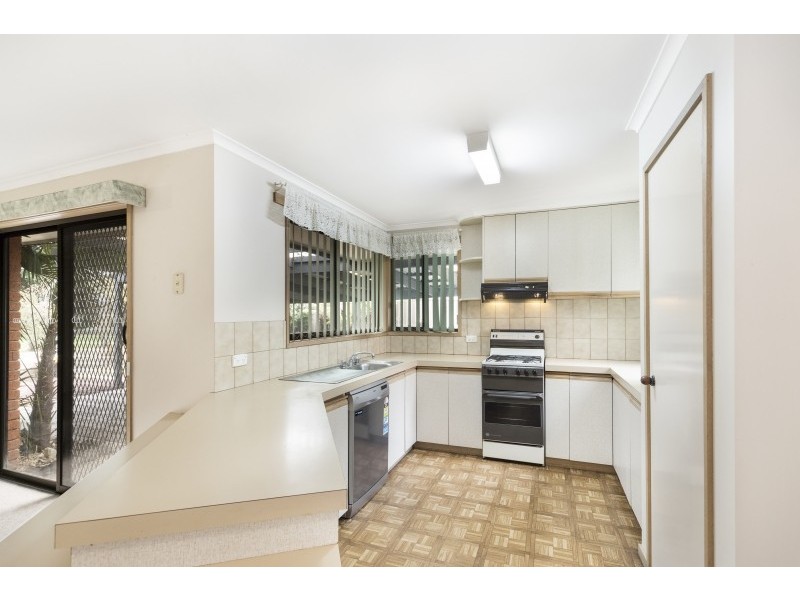 10 Melvyn Crescent, Mount Clear VIC 3350