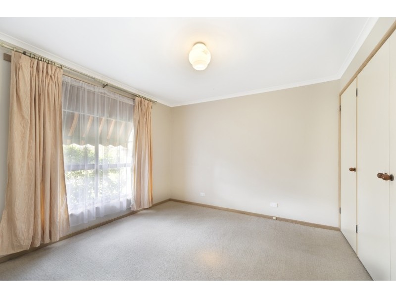 10 Melvyn Crescent, Mount Clear VIC 3350