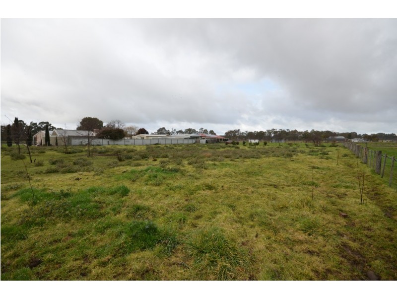 75 Macaulay Street, Talbot VIC 3371