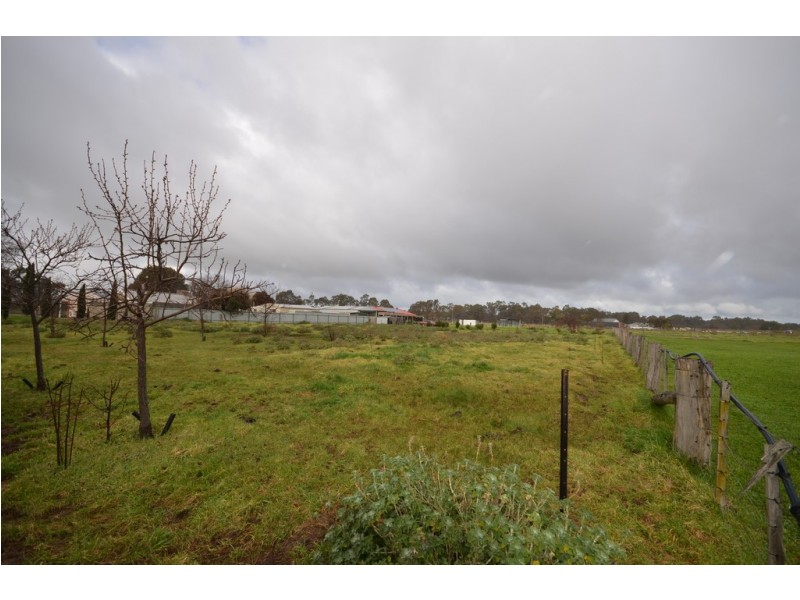 75 Macaulay Street, Talbot VIC 3371