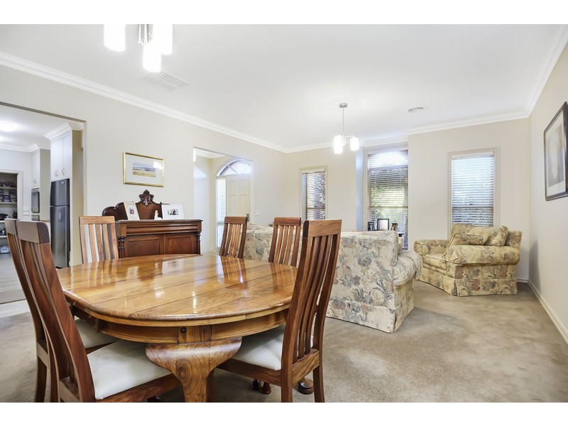 4 Darlington Street, Alfredton VIC 3350