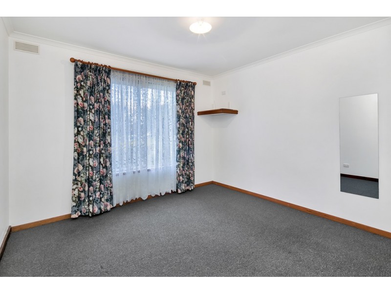 11 McNulty Drive, Wendouree VIC 3355