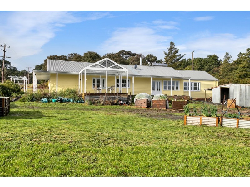 1172 Yendon-Egerton Rd, Mount Egerton VIC 3352