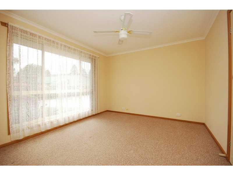 2/272 Albert Street, Sebastopol VIC 3356