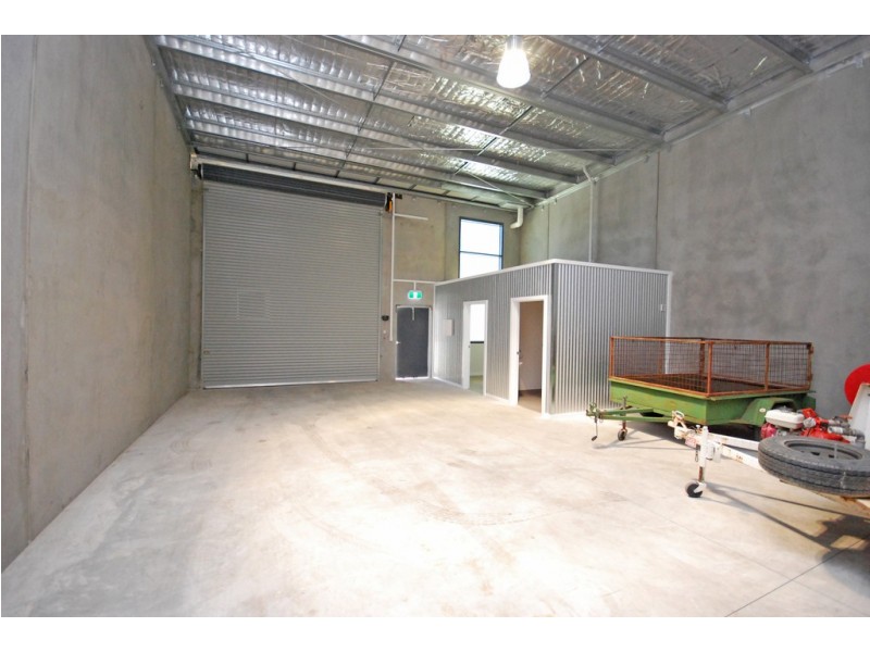 2/33 Laidlaw Drive, Delacombe VIC 3356