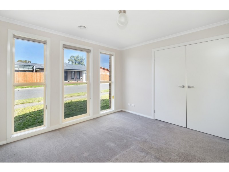 2a Dallas Avenue, Mount Clear VIC 3350