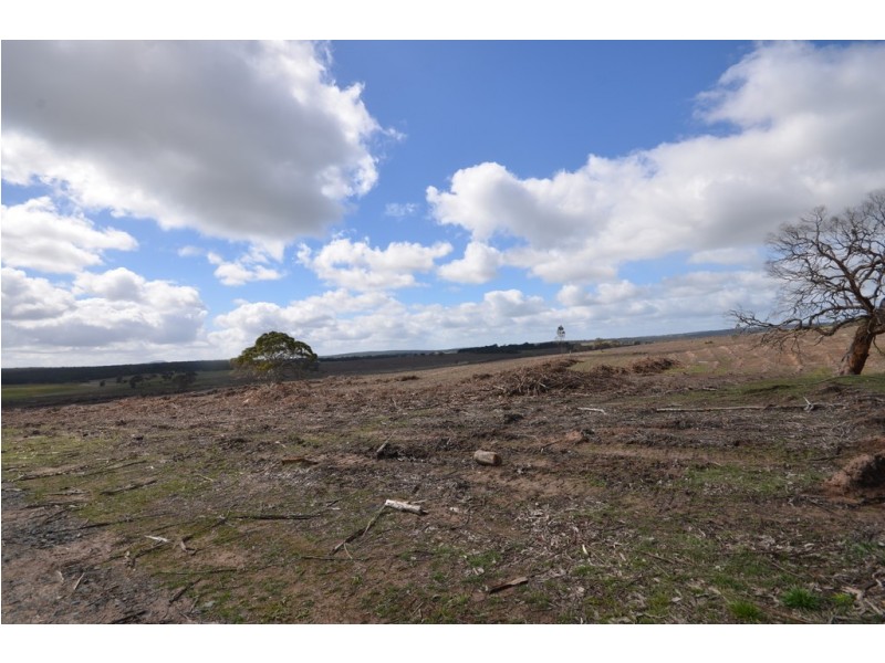 “Aitken” Bunninyong – Mount Mercer Road, Grenville VIC 3352