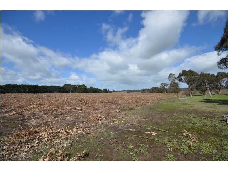 “Aitken” Bunninyong – Mount Mercer Road, Grenville VIC 3352