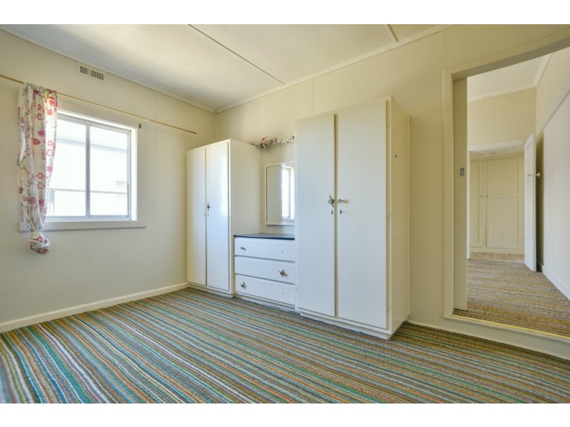 15 Birdwood Avenue, Sebastopol VIC 3356