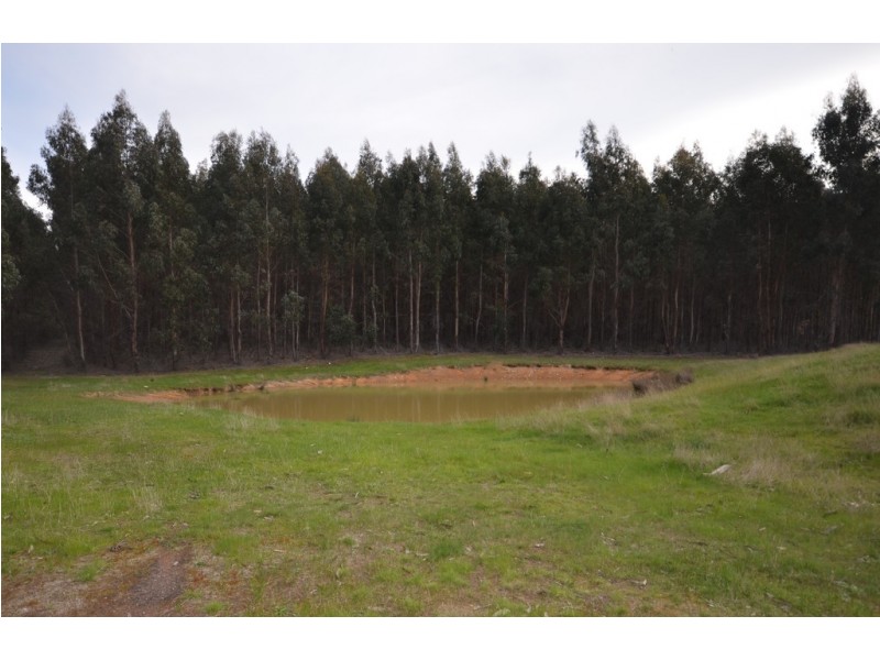 “Dadswell” Buangor – Ben Nevis Road, Warrak VIC 3377