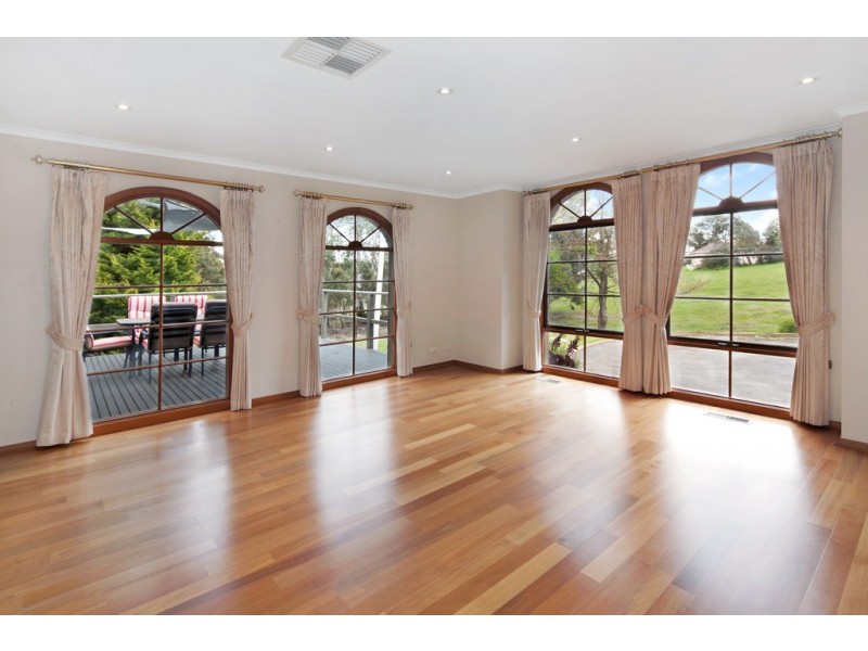 9555 Western Hwy, Warrenheip VIC 3352