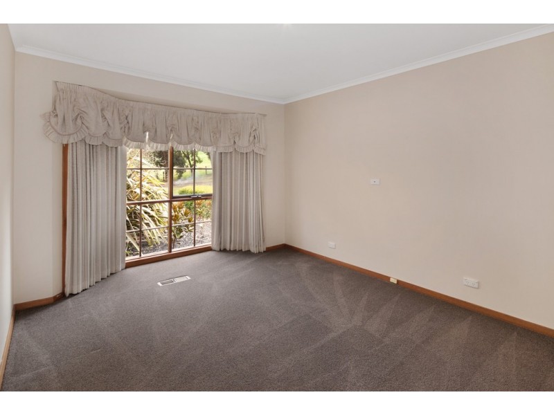 9555 Western Hwy, Warrenheip VIC 3352