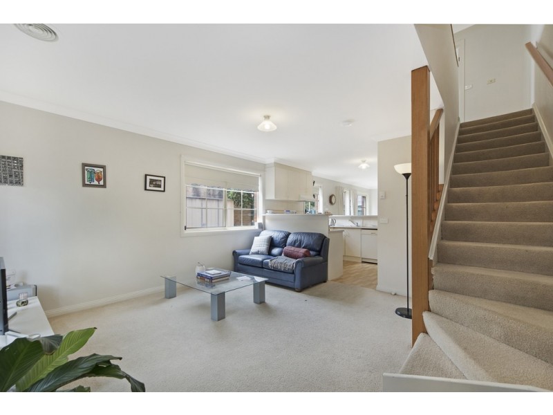 11 Redan Street, Newington VIC 3350