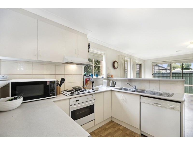 11 Redan Street, Newington VIC 3350