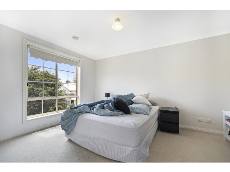 11 Redan Street, Newington VIC 3350