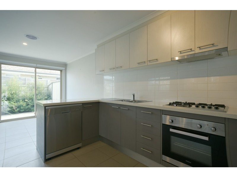 21 Ron Court, Canadian VIC 3350